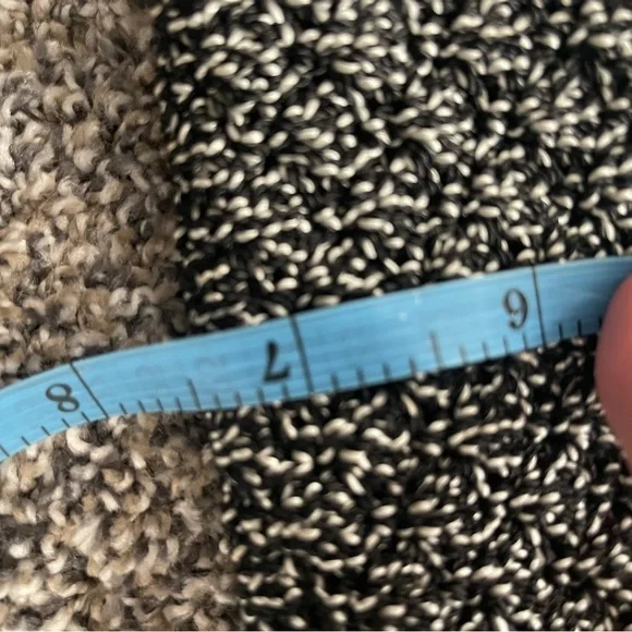 The Sak crocheted shoulder bag in black and white - Picture 5 of 8